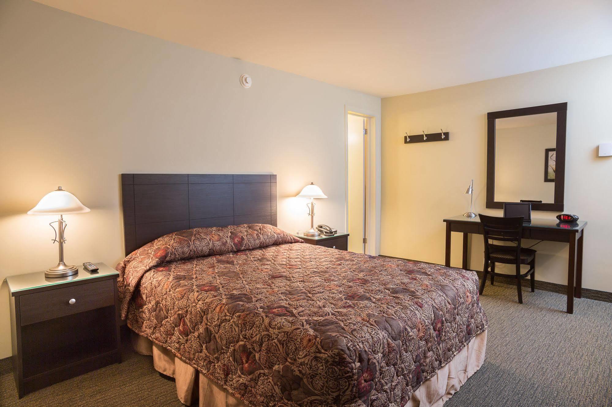 Motel Du Fleuve Бросард Екстериор снимка